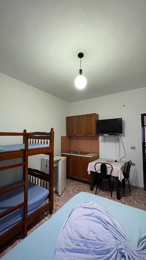 Vila Osmenaj Rent Room Or Apartment Vlore Exterior photo