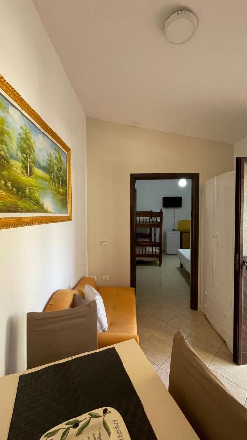 Vila Osmenaj Rent Room Or Apartment Vlore Exterior photo