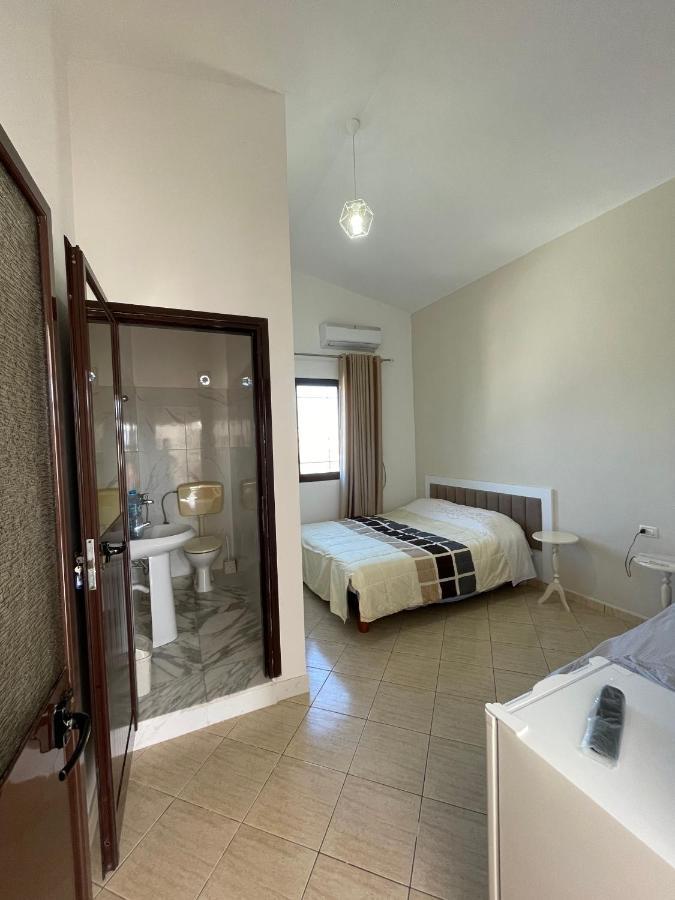 Vila Osmenaj Rent Room Or Apartment Vlore Exterior photo